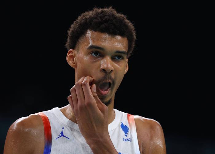 22岁88天！文班亚马连续两场砍40+NBA历史最年轻中锋