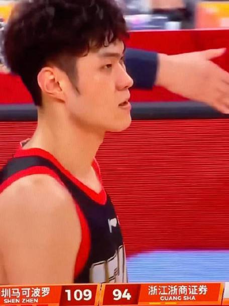 王浩然手感火热堪比CBA杜兰特广厦队深度不足是最大短板_CBA直播