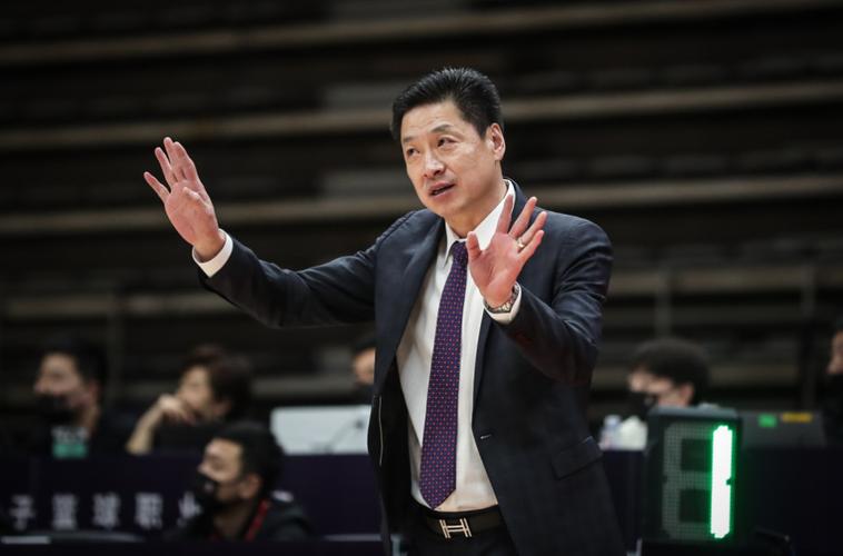 恭喜广东队！CBA名帅正式下课，未来有望执教宏远